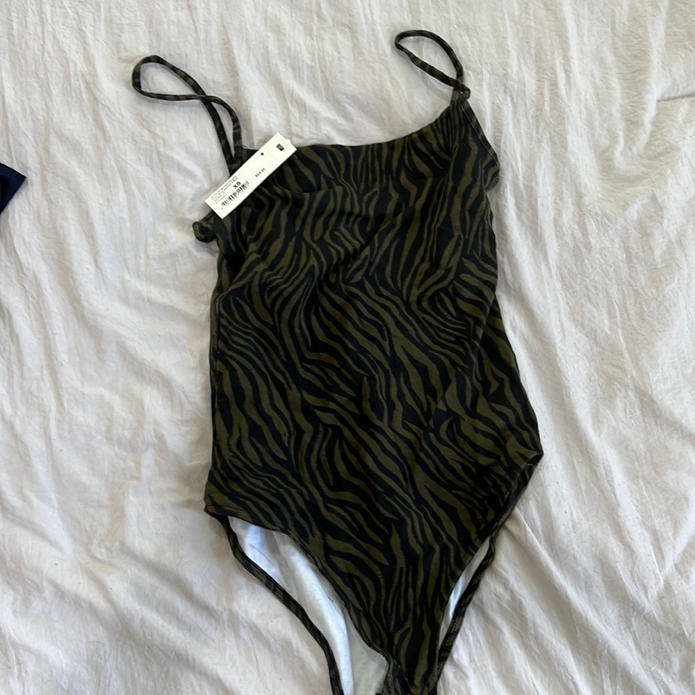 Extra small zebra print green and black bodysuit. Cotton:on